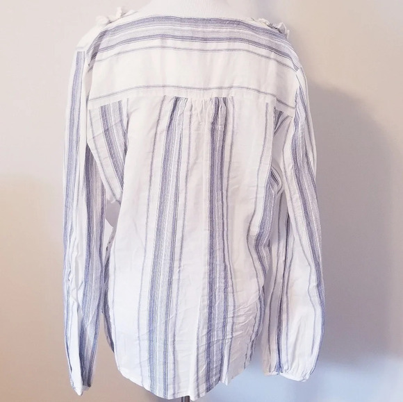 NWT Zara White & Blue Ruffled Stripe Top M - Picture 3 of 4